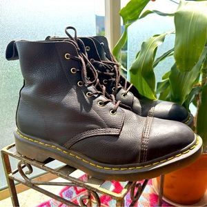Doc Martens Brown